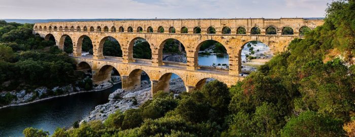 By Benh LIEU SONG (Flickr) - Pont du Gard, CC BY-SA 3.0, https://commons.wikimedia.org/w/index.php?curid=33474941